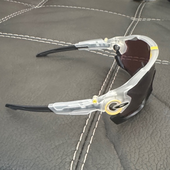 NEW !  Oakley Black and Yellow Men's Glasses / SHARP ! - Picture 2 of 8